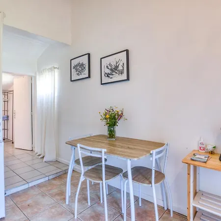 Holiday home Mas Des Cypres-ensemble De 4 Mazets