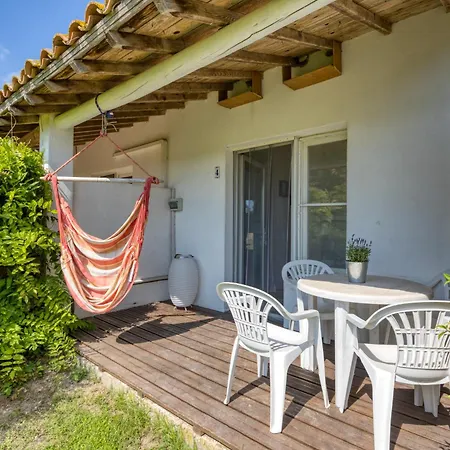 Mas Des Cypres-ensemble De 4 Mazets Holiday home Saintes-Maries-de-la-Mer