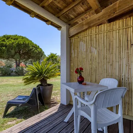 Holiday home Mas Des Cypres-ensemble De 4 Mazets *