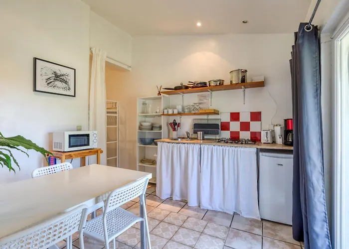 Tatil Evi Mas Des Cypres-ensemble De 4 Mazets *